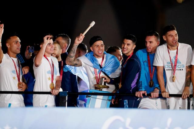 Argentina team arrives to Buenos Aires after winning the World Cup (REUTERS)