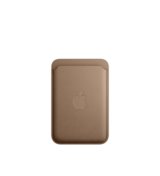 Vorderansicht der iPhone Feingewebe Wallet mit MagSafe in Taupe, Kartenöffnung oben, eingelassenes Apple Logo in der Mitte.