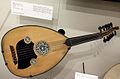 Musical instruments on display at the MIM (14351815955).jpg ‘Ûd (1964, Turkey)